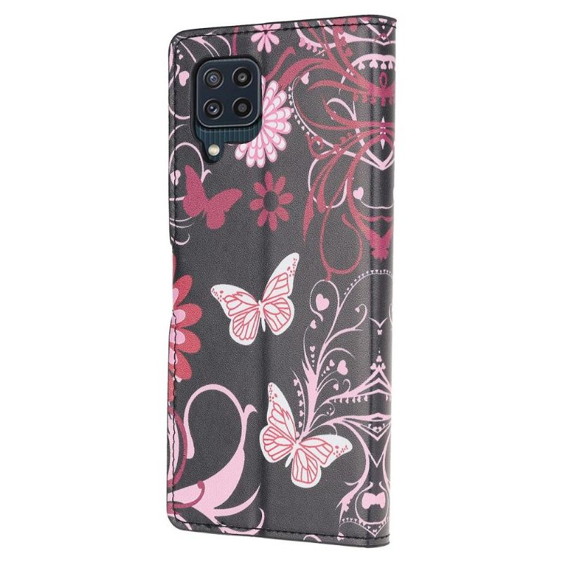 Fodral För Samsung Galaxy M32 Fjärilar Och Blommor